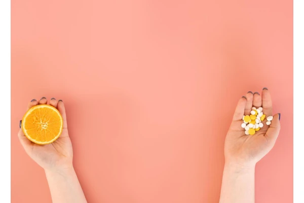 Naturalne źródła witamin vs. suplementy – co wybrać jesienią?