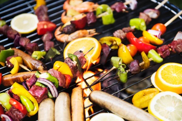Zdrowe i lekkie grillowanie – czy to możliwe?