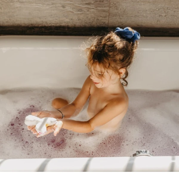Mini U, Bath Bomb, kula do kąpieli, ogon syreny, dla dzieci powyżej 3 roku życia, 150g 3