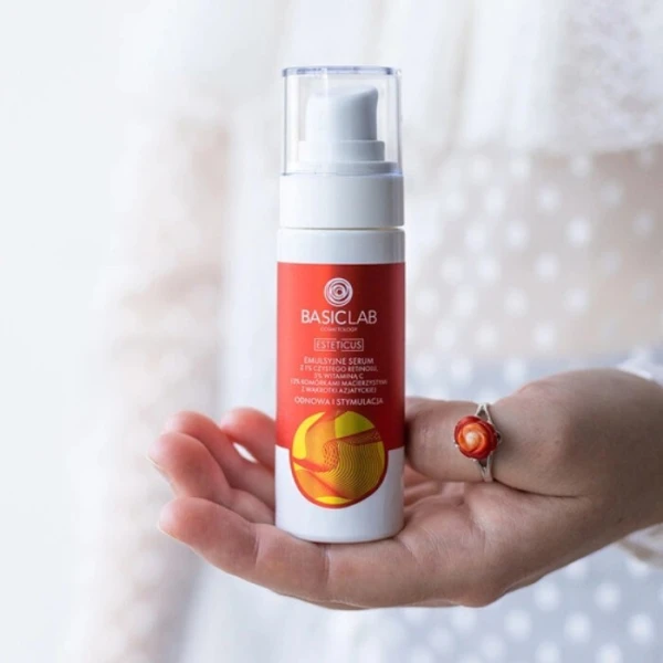 BasicLab Esteticus, Odnowa i Stymulacja, emulsyjne serum z 1% czystego retinolu, 5% witaminą C i 2% komórkami macierzystymi, na noc, 30ml 2