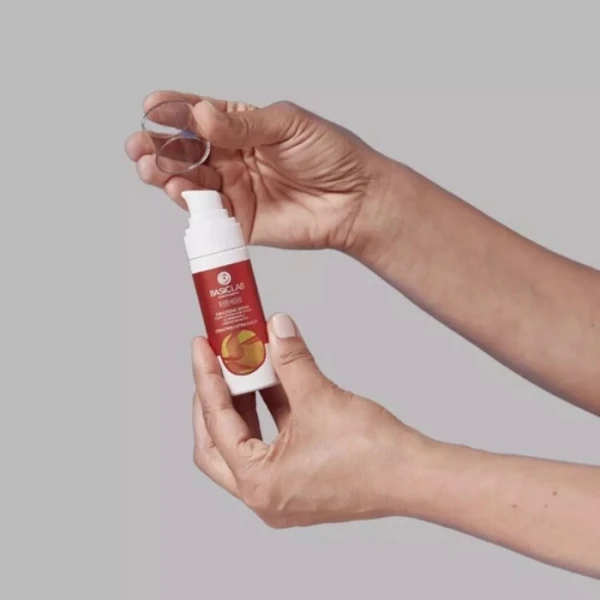 BasicLab Esteticus, Odnowa i Stymulacja, emulsyjne serum z 0,3% czystego retinolu, 3% witaminą C i koenzymem Q10, na noc, 30ml 2
