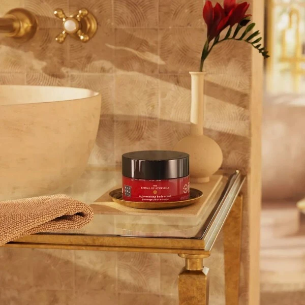 Rituals, The Ritual of Ayurveda, peeling solny, róża indyjska i olejek migdałowy, 300g 2