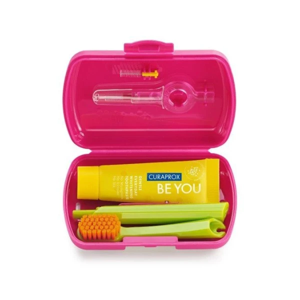 Curaprox Travel Set Red, zestaw podróżny, szczoteczka CS5460 + pasta grejpfrutowa, 10ml + szczoteczki międzyzębowe, 2 sztuki, 1 zestaw